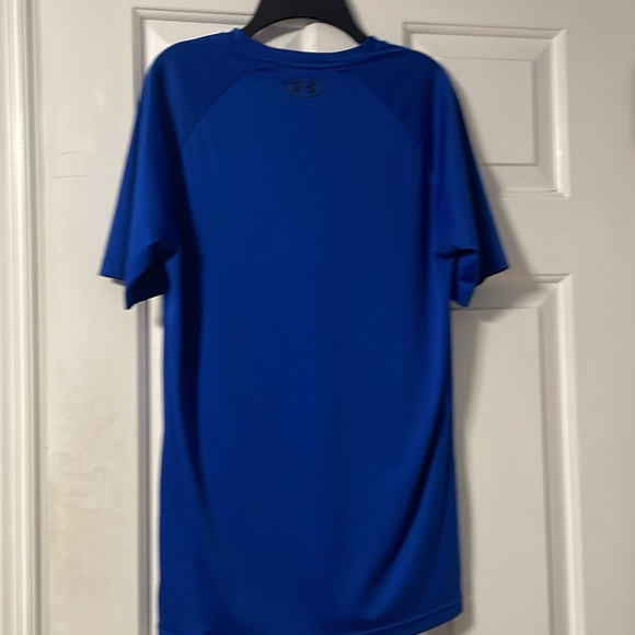 Men’s under armor, loose heat gear, short sleeve T-shirt, like new small - Picture 3 of 5